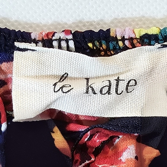 Le Kate Flower Romper - Picture 6 of 6